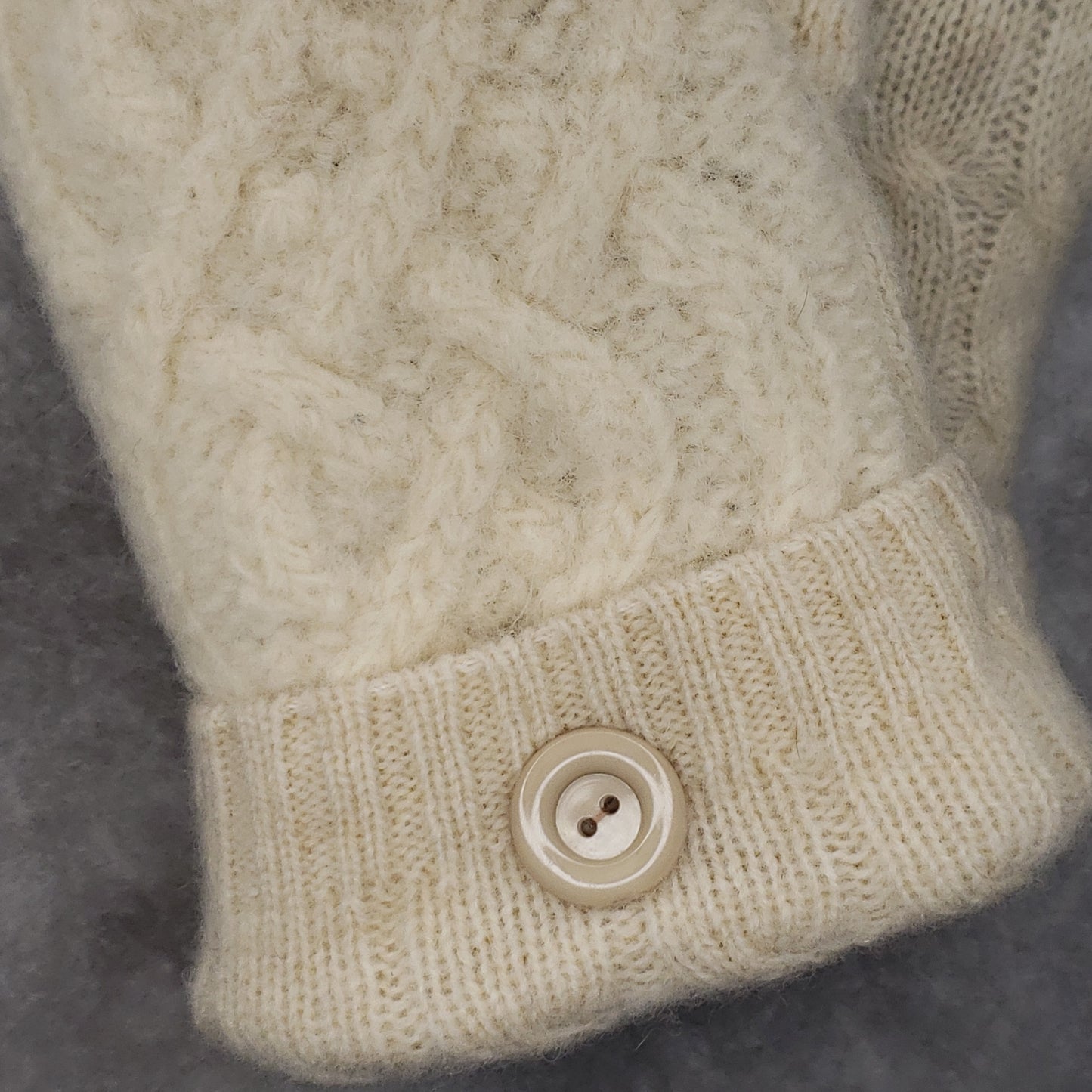 Large-Aran Style Natural-Pure Wool Sweater Mitt