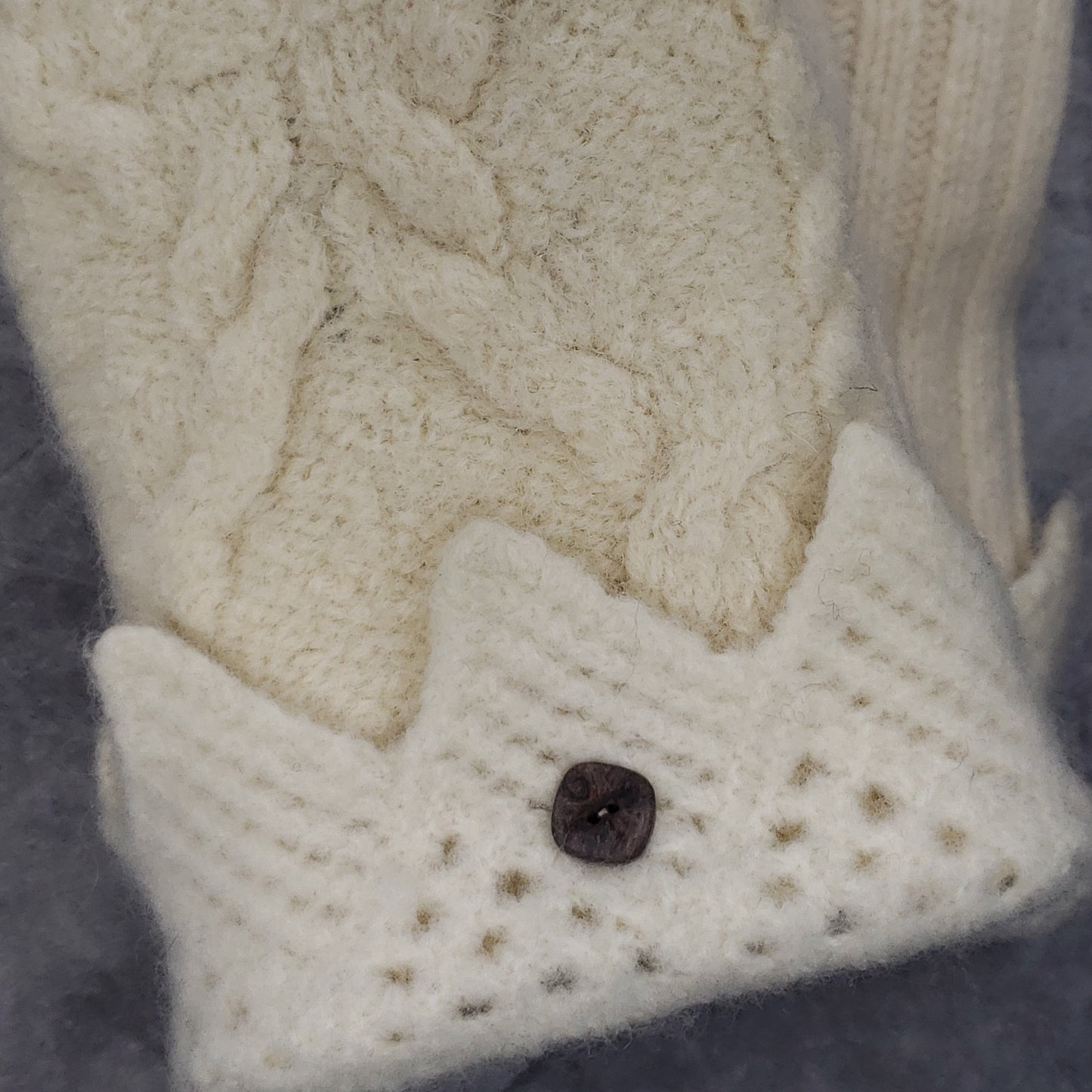 Large-Aran Style Natural-Pure Wool Sweater Mitt